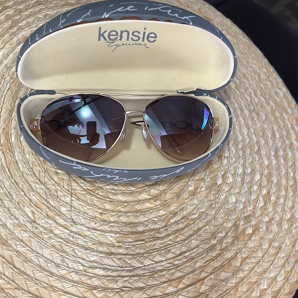 Kenzie Aviator Sunglasses Eyewear